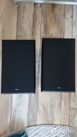 Продам полочную акустику Attitude Alpha 1000