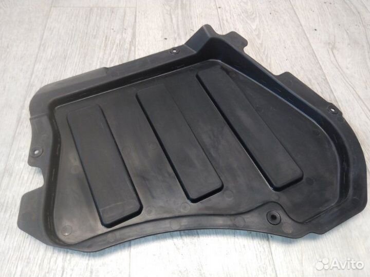 Обшивка багажника задняя правая Kia Sorento G4KE