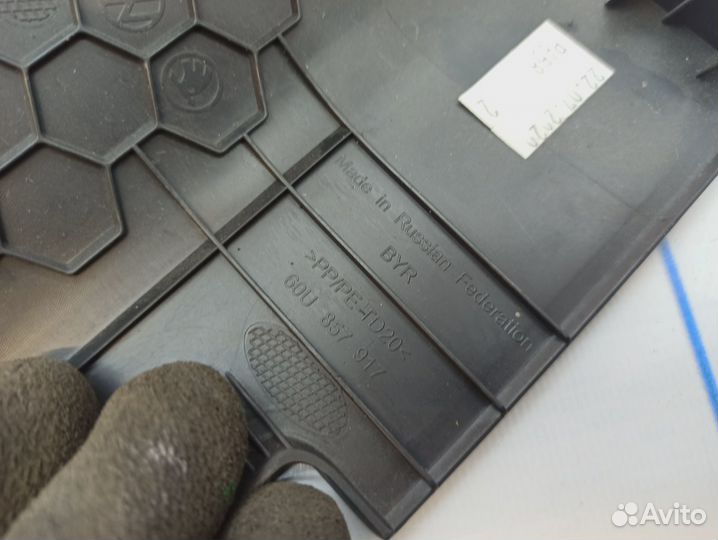 Крышка блока предохранителей Volkswagen Polo (Mk6) 60U8579179B9