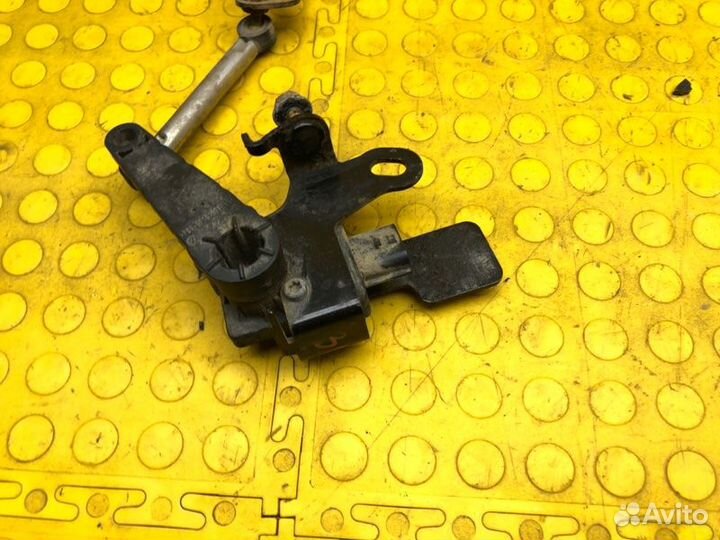 Б/У Датчик дорожного просвета В хорошем состоянии