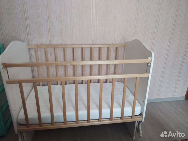 Детская кроватка+ подвеска(мобиль)