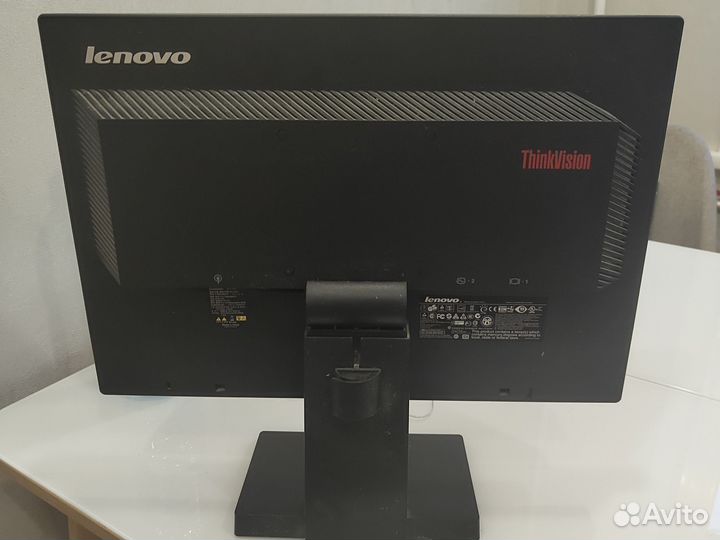 Монитор Lenovo Thinkvision 19 дюймов