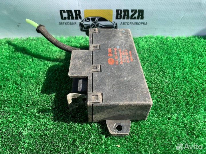 Блок управления двигателем Audi 80