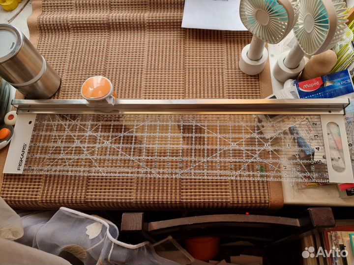 Резак триммер для ткани 61см Fiskars