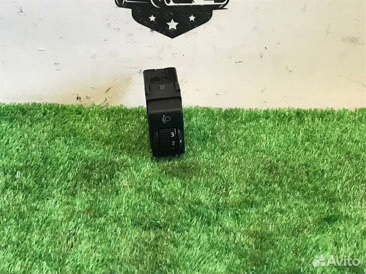 Кнопка регулировки фар Nissan Almera