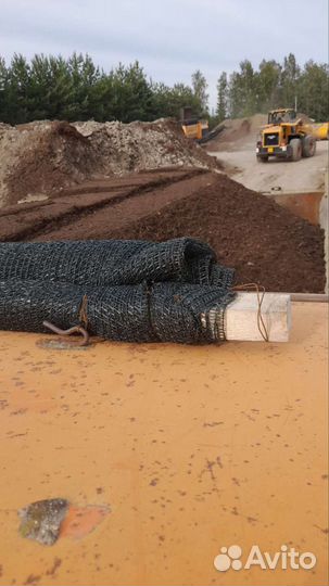 Плодородная земля полевая колхозная