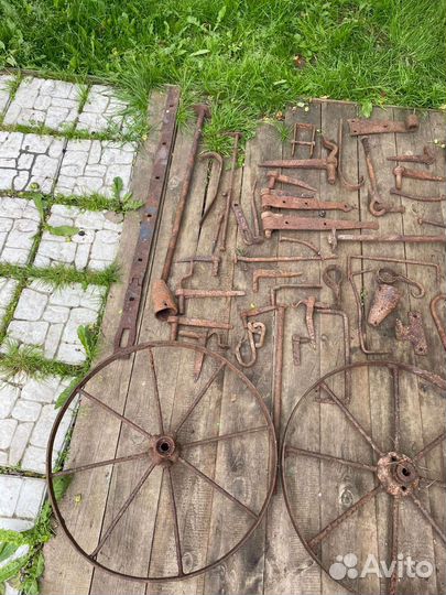 Старинные петли, прочие кованые предметы