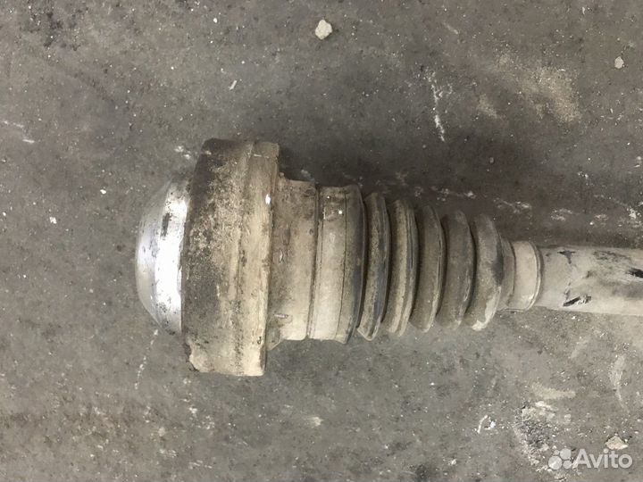 Полуось (привод) задний (Audi A6)
