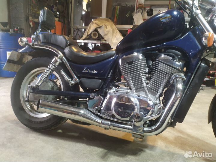 Suzuki Intruder vs 750