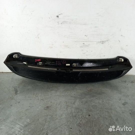 Спойлер багажника Toyota Land Cruiser 200