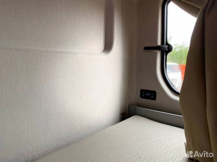 Бортовой грузовик Shacman X3000 с КМУ Kanglim, 2024