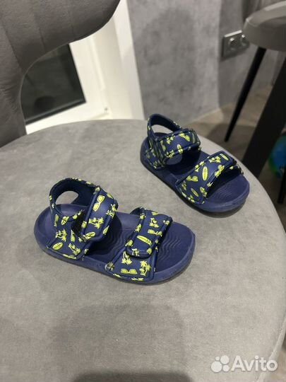 Ботинки и сандали