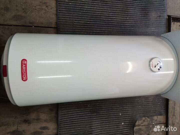 Водонагреватель ariston