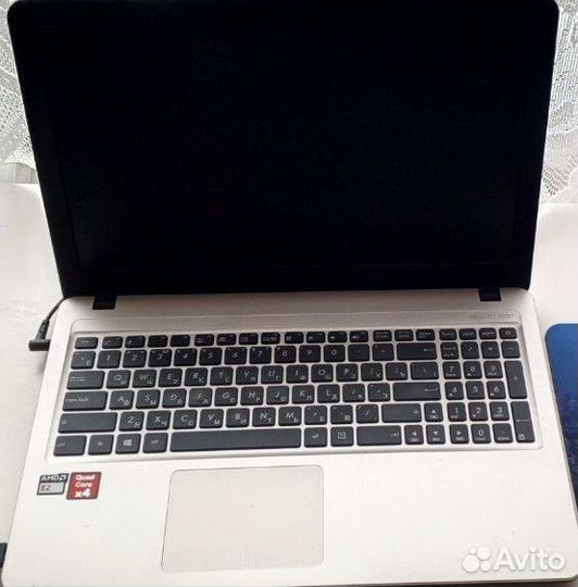 Ноутбук asus