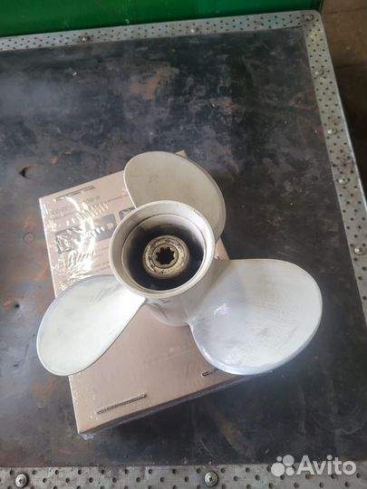 Винт на лодочный мотор Yamaha 9,9-15