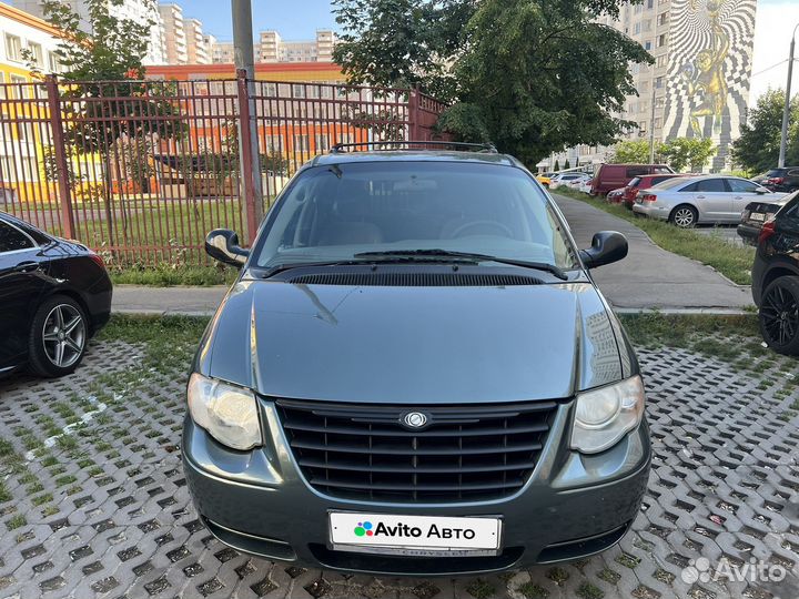 Chrysler Town & Country 3.3 AT, 2004, 256 000 км