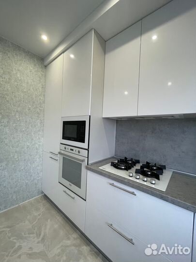 Прямая кухня на заказ. Фабрика