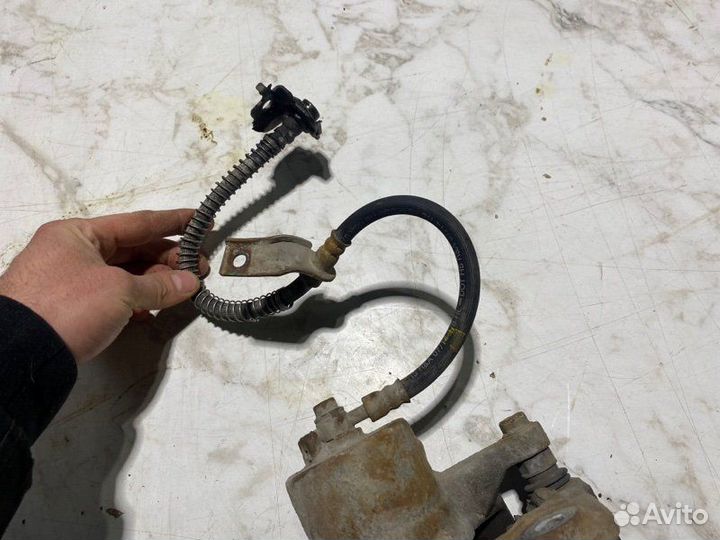 Суппорт тормозной передний правый Kia Ceed JD G4FA