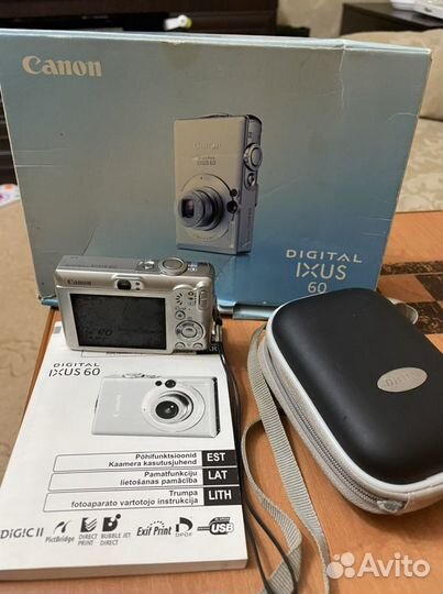 Компактный фотоаппарат