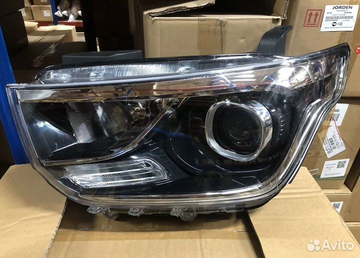 Фара левая линза Hyundai H-1 Starex 2 TQ 2018-2022