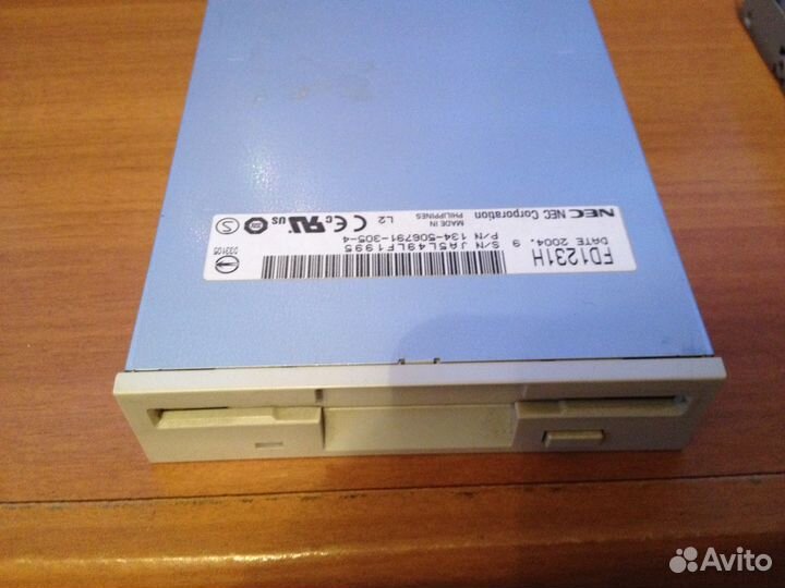 Продаю CD привод и флоппи