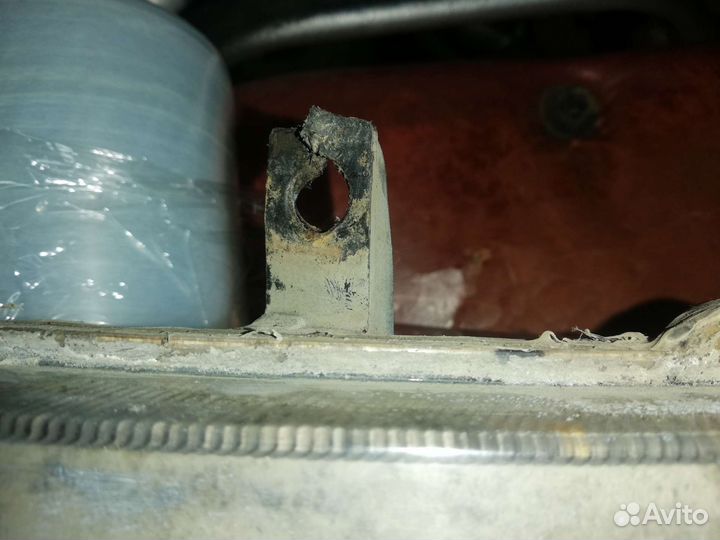 Фара противотуманная Джили Эмгранд EC-7