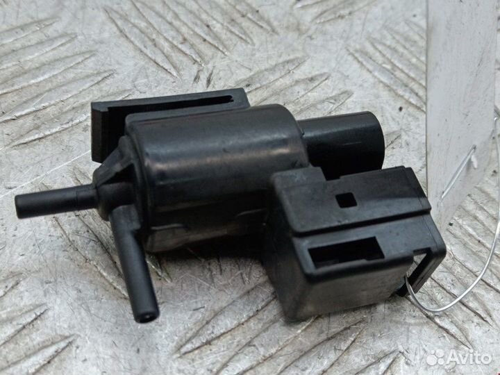 Клапан воздушный для Mazda Premacy KL0118741