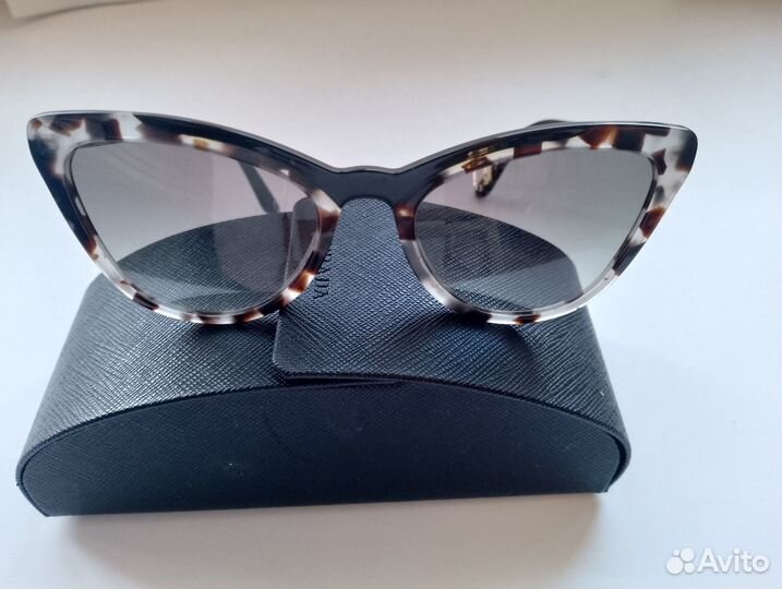 Солнцезащитные очки Prada оригинал