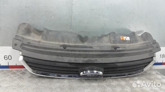 Решетка радиатора ford kuga 1 (NKR01G101)