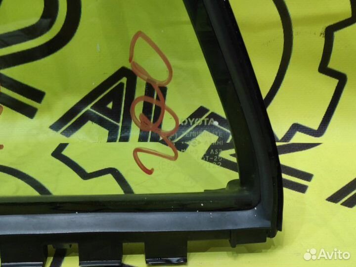 Форточка двери задняя левая Toyota Corolla Allex