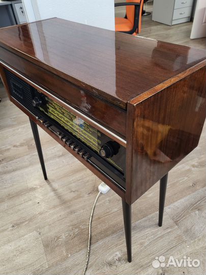 Урал 114 радиола ретро СССР с fm