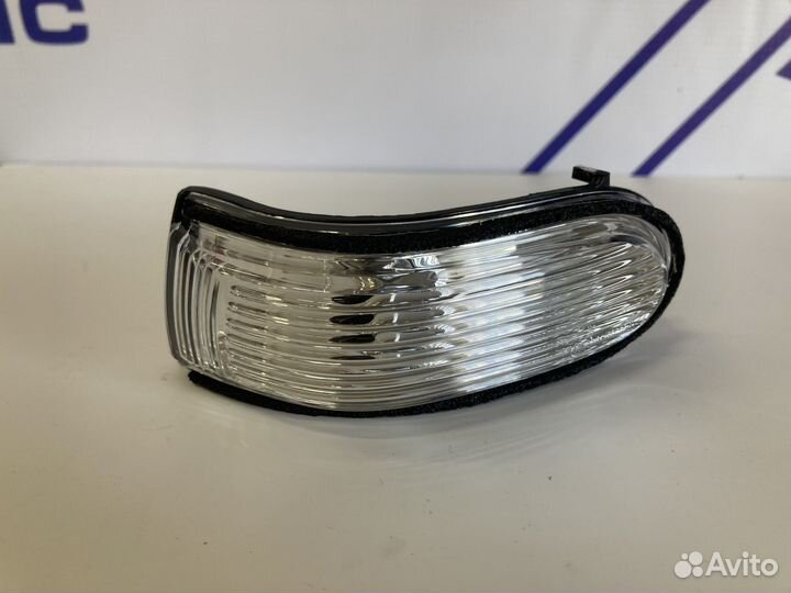 Фонарь правого зеркала Киа 876241H100