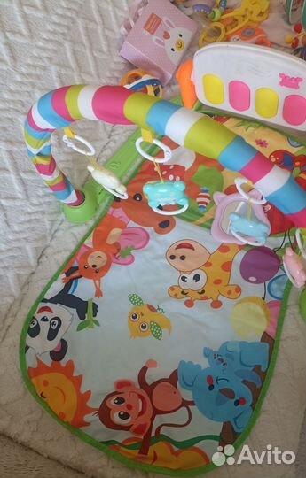Детский коврик с дугой и пианино