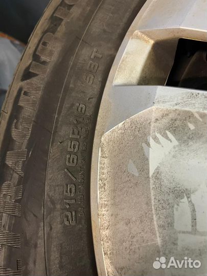 Goodyear UltraGrip Ice 2 215/65 R16 98T