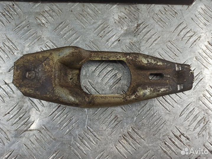 Вилка сцепления Audi 80