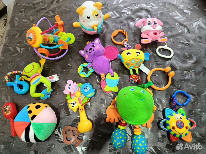 Игрушки для малышей пакетом