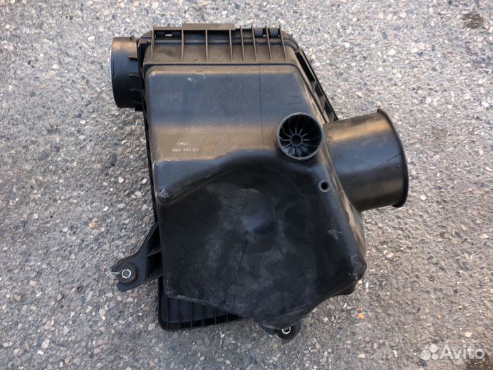 Корпус воздушного фильтра BMW 5 E60 E61 бмв 5 Е61