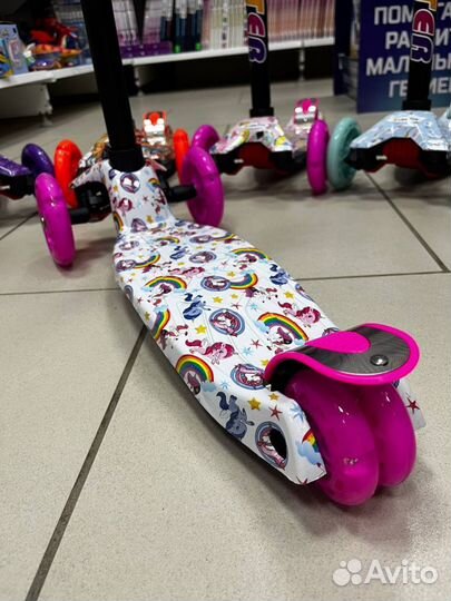 Самокат 21st Scooter Maxi Print со светящимися кол