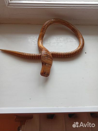 Сувениры из дерева,змея