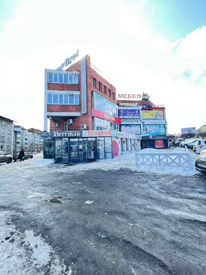 Торговая площадь, 67 м²