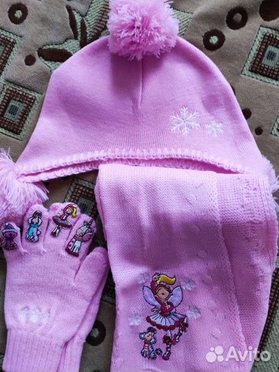 Комплект шапка, шарф, перчатки на 3 года