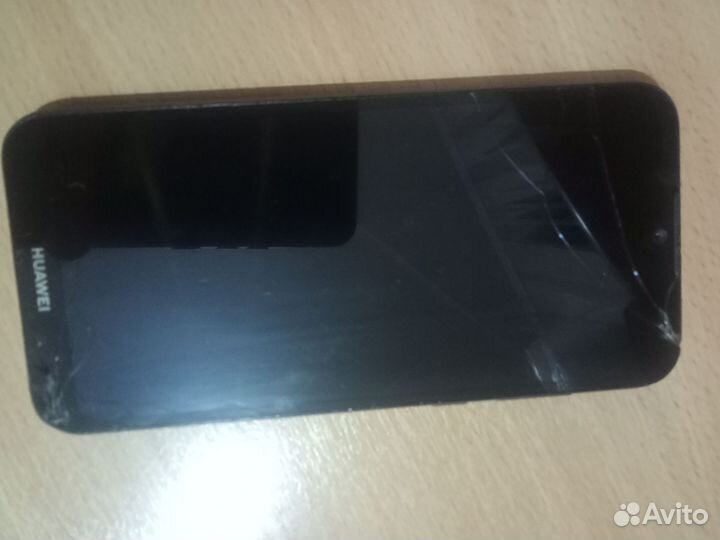 Продаю телефон Huawei Y5
