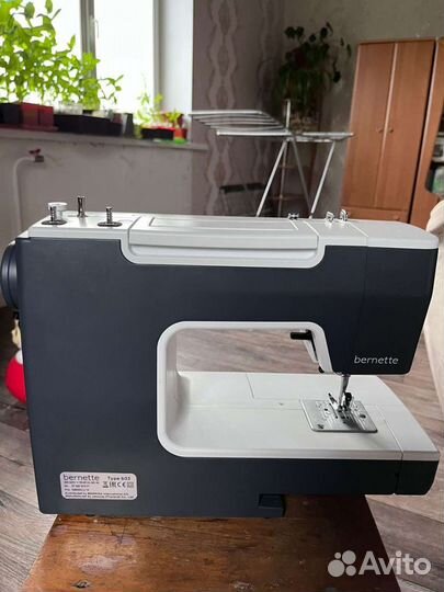Швейная машина Bernetta 33