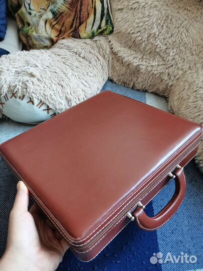 Кейс с 2 играми, чемоданчик и Советское искусство