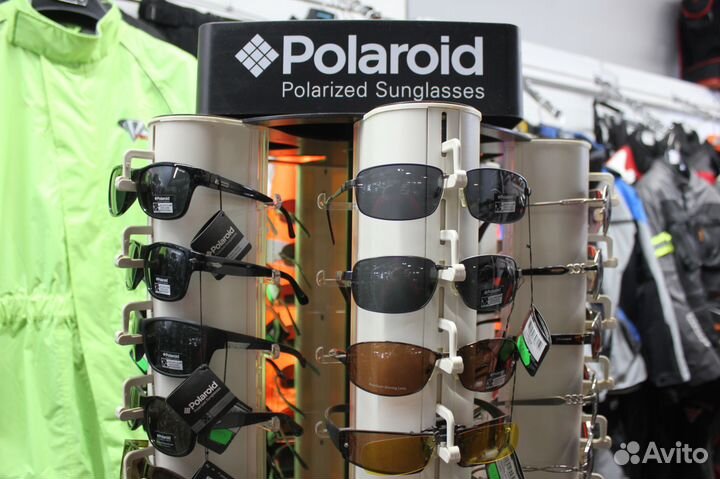 Солнцезащитные очки Polaroid