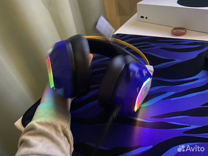 Игровые наушники