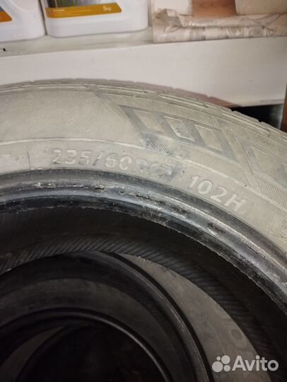 Bridgestone Dueler H/P Sport 235/70 R17