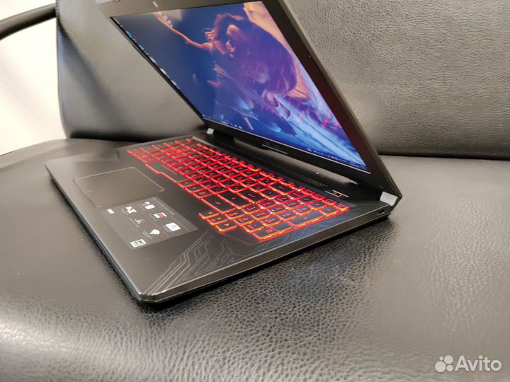 Игровой Asus TUF/ Full HD-IPS/ i5-8300H/GTX 1060