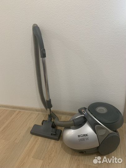 Пылесос Bork Германия VC AHB 8718 SI