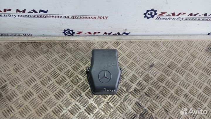 Клапанная крышка Mercedes-Benz
